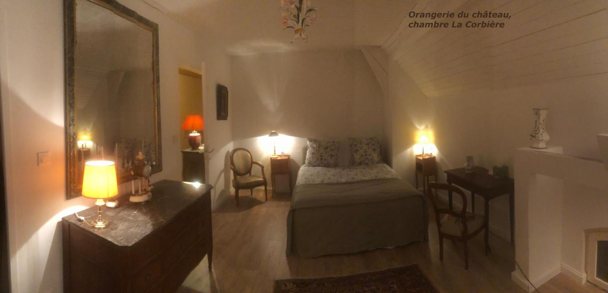 Le Chateau De Bressey & Son Orangerie Стая снимка